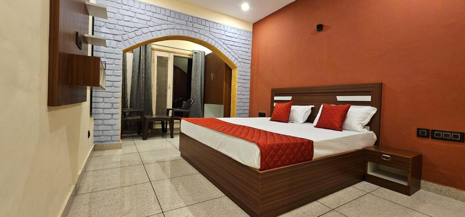 Golden Himalaya Homestay Kausani